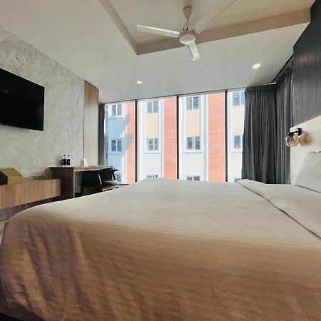 Harvey'S Hotels - Gowlidoddy - Near Us Consulate Χιντεραμπάντ Εξωτερικό φωτογραφία